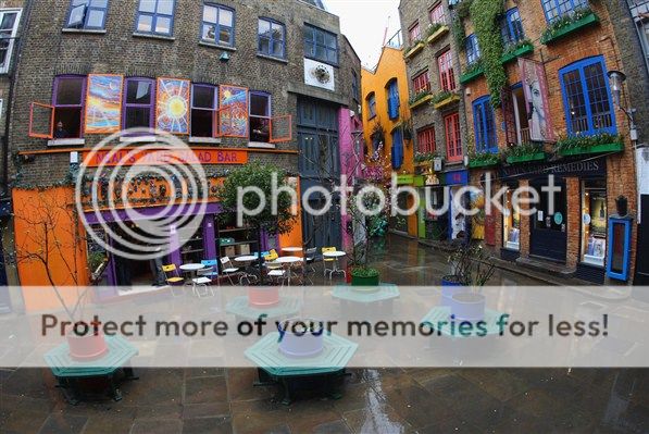 seven dials photo: Neal's Yard, Seven Dials, Covent Garden 12-2.jpg
